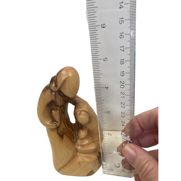 Holy Family Hand Sculpted‎ Olive Wood Figurine 4.5"Tx 2"w - Picture 12 of 13